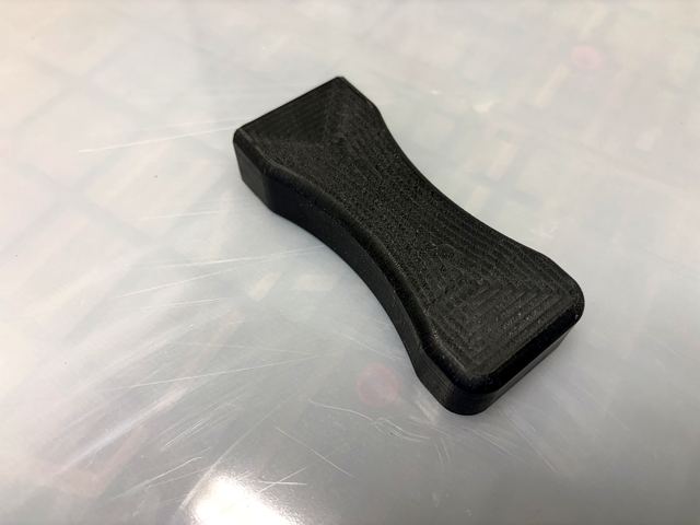 Kinnitused ja hoidikud – CNC-freesitud plastdetail, HRM Tootmine