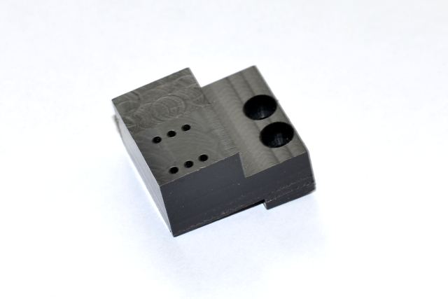 Kaaned, korpused – CNC-freesitud plastdetail, HRM Tootmine