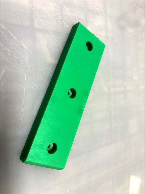 Liugpinnad – CNC-freesitud plastdetail, HRM Tootmine